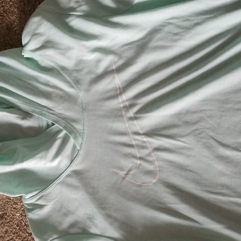 Nike Size Medium - Picture 2 of 6